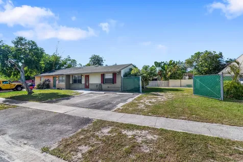 4619 Gladiator Circle Greenacres FL 33463