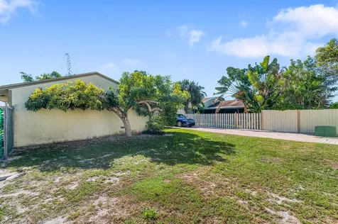 4619 Gladiator Circle Greenacres FL 33463