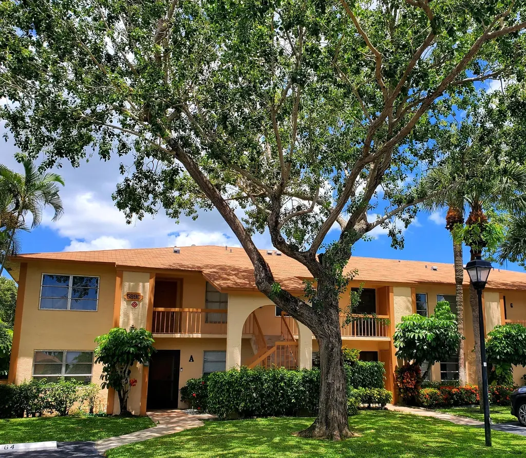 5890 Sugar Palm Court Delray Beach FL 33484