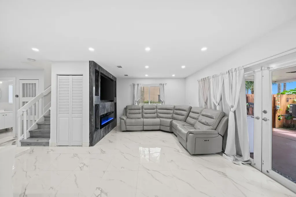 17306 SW 139th Court Miami FL 33177