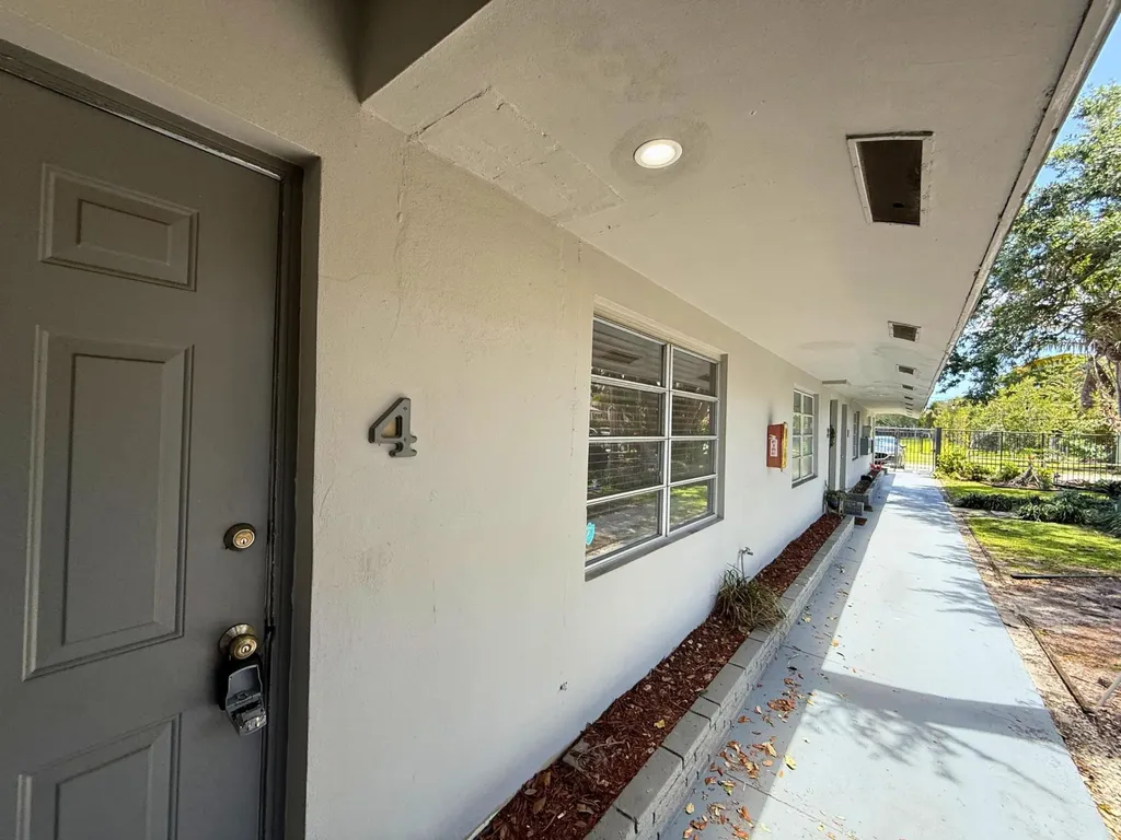 627 NE 10th Avenue Fort Lauderdale FL 33304