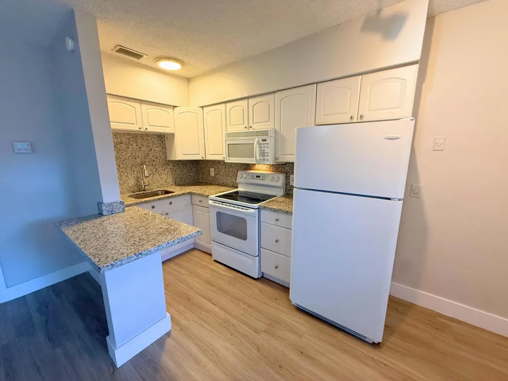 627 NE 10th Avenue Fort Lauderdale FL 33304