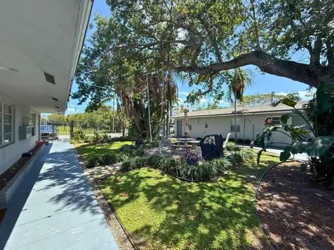 627 NE 10th Avenue Fort Lauderdale FL 33304