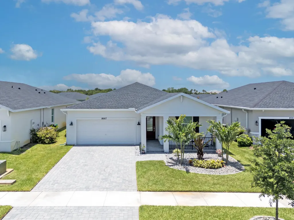 8667 Dahlia Circle Port St Lucie FL 34986