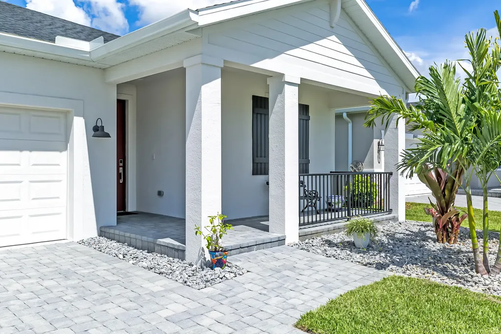 8667 Dahlia Circle Port St Lucie FL 34986