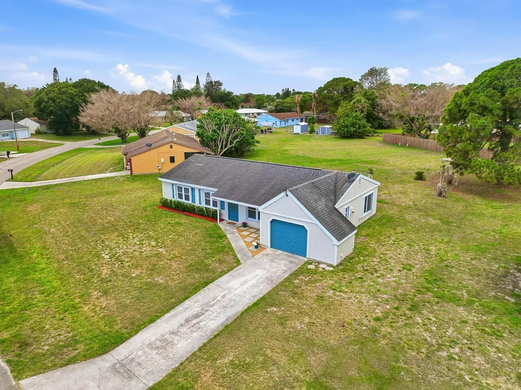 450 SW Kentwood Road Port St Lucie FL 34953