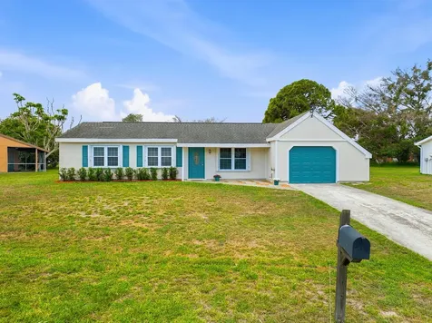 450 SW Kentwood Road Port St Lucie FL 34953