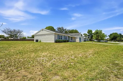 450 SW Kentwood Road Port St Lucie FL 34953