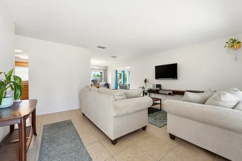 450 SW Kentwood Road Port St Lucie FL 34953