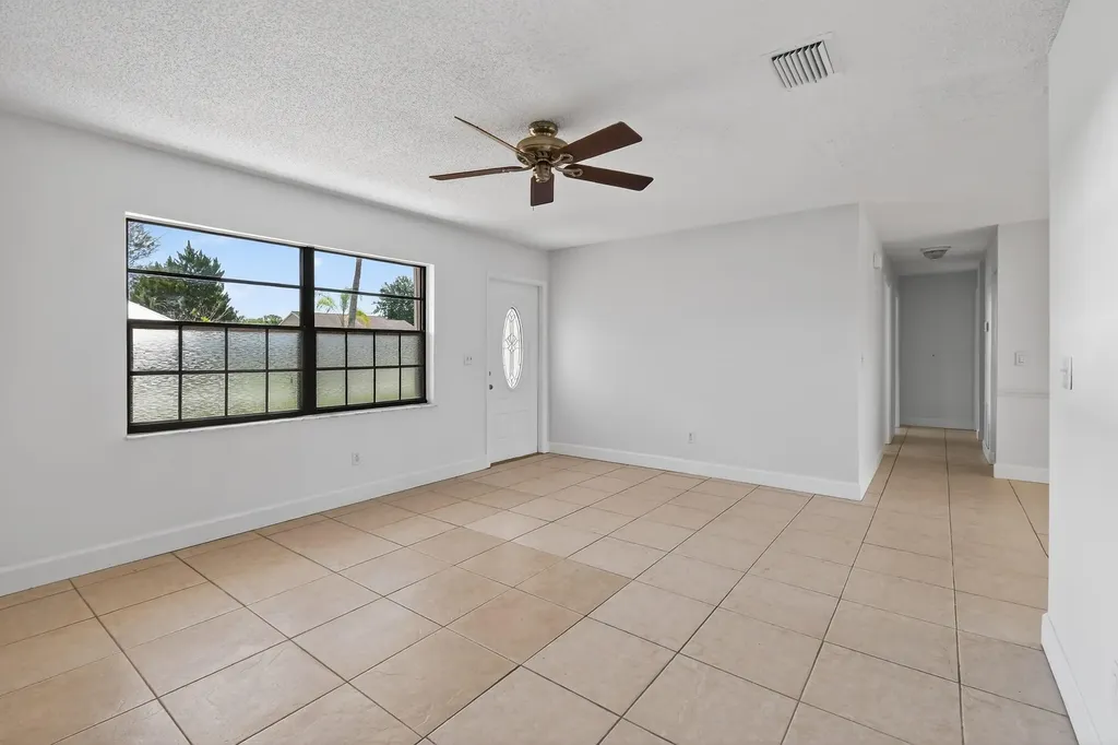 1502 SE Belcrest Street Port St Lucie FL 34952