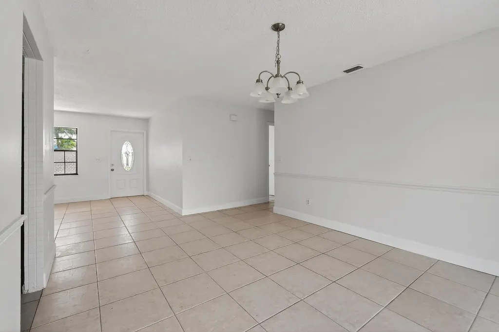 1502 SE Belcrest Street Port St Lucie FL 34952