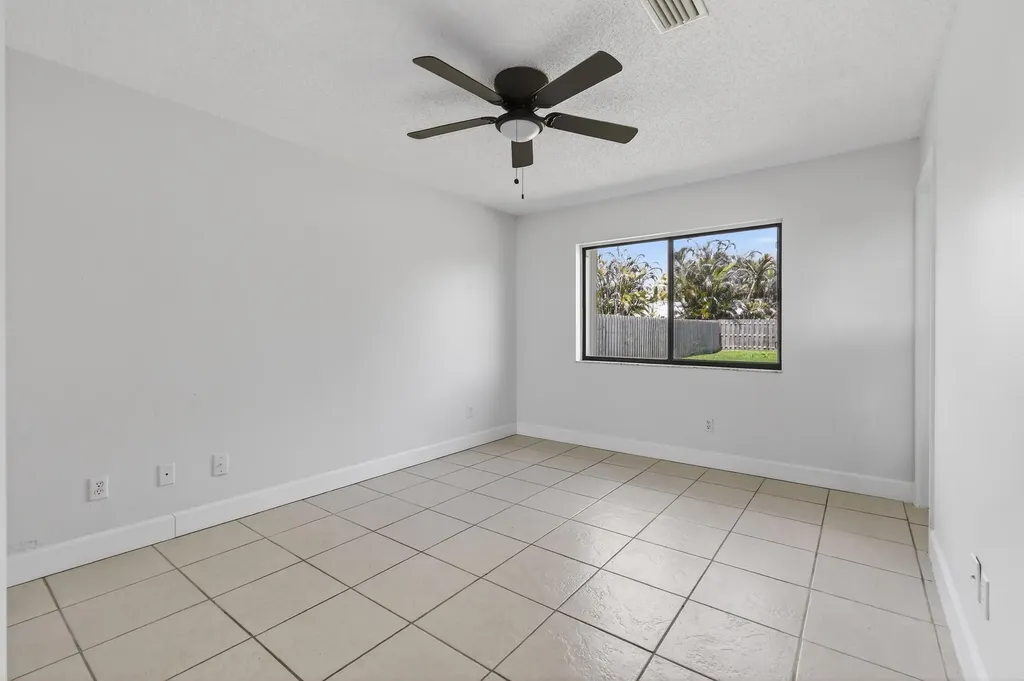 1502 SE Belcrest Street Port St Lucie FL 34952
