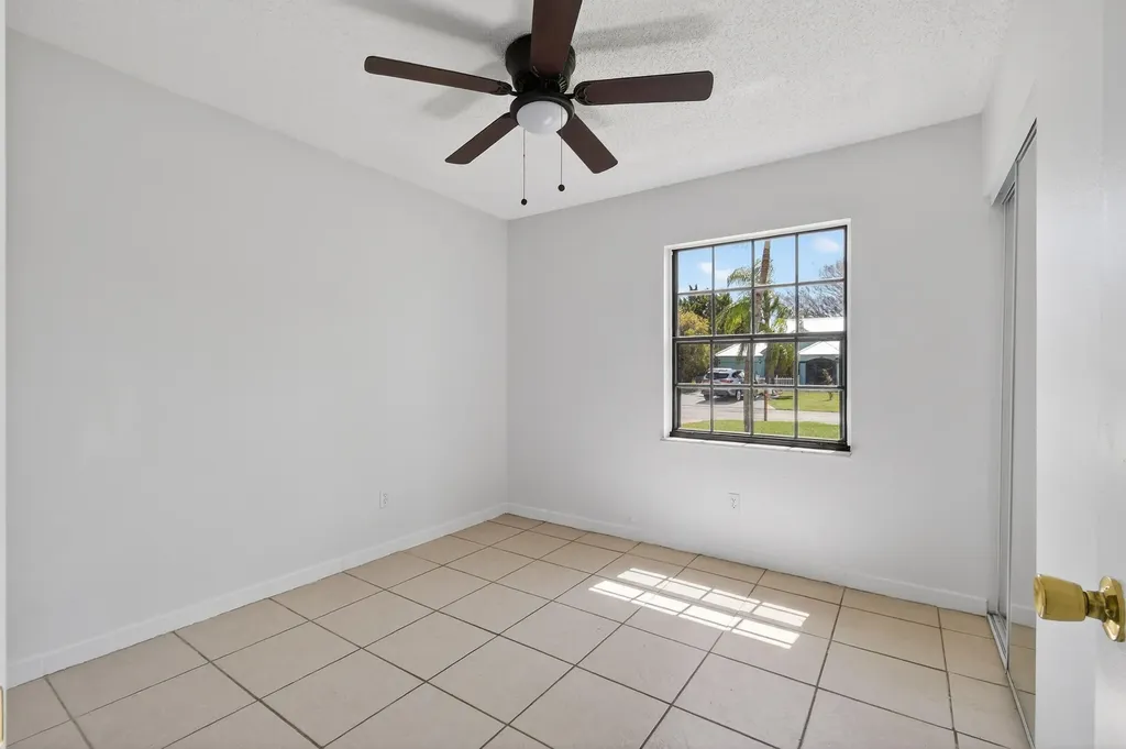 1502 SE Belcrest Street Port St Lucie FL 34952