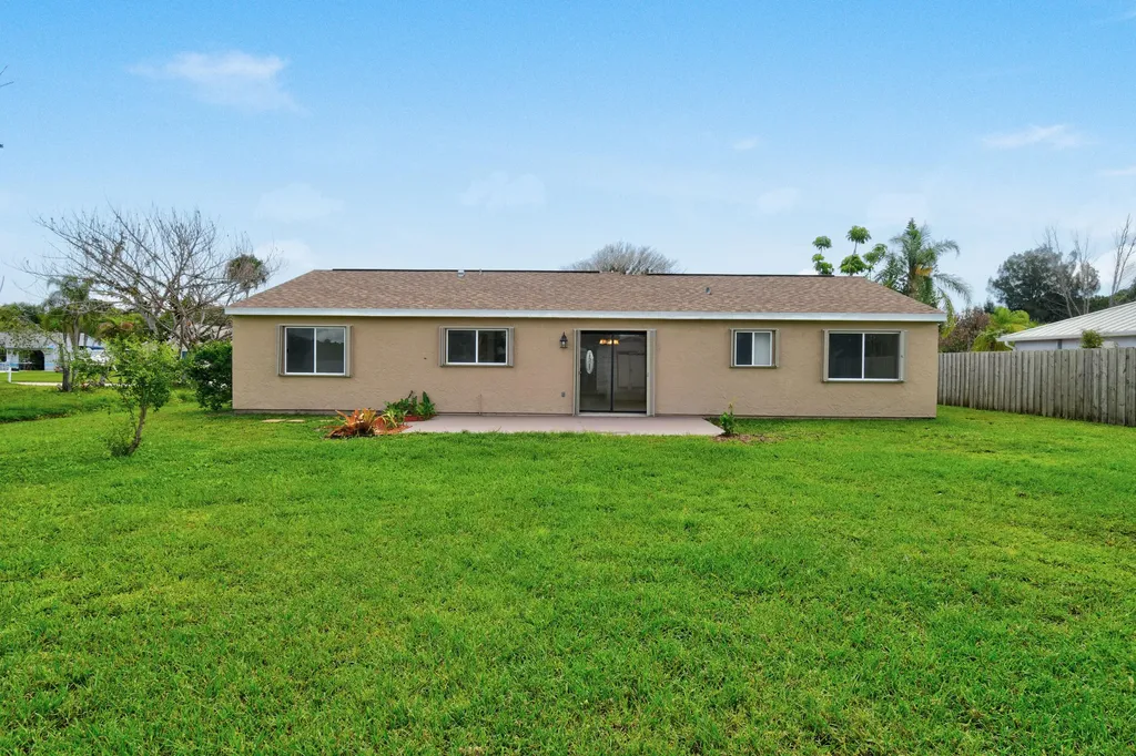 1502 SE Belcrest Street Port St Lucie FL 34952