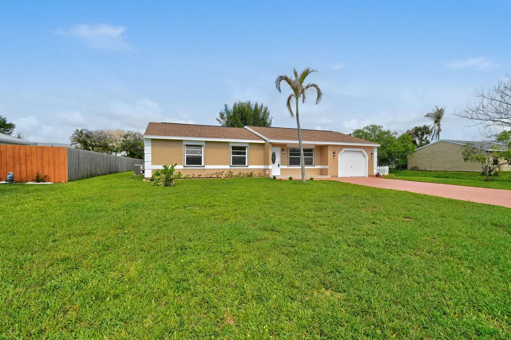 1502 SE Belcrest Street Port St Lucie FL 34952
