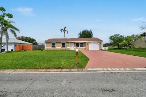 1502 SE Belcrest Street Port St Lucie FL 34952