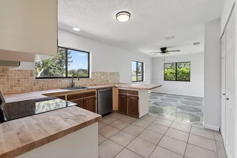 1502 SE Belcrest Street Port St Lucie FL 34952