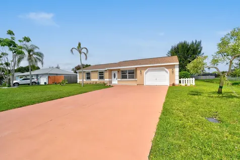 1502 SE Belcrest Street Port St Lucie FL 34952