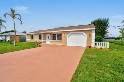 1502 SE Belcrest Street Port St Lucie FL 34952