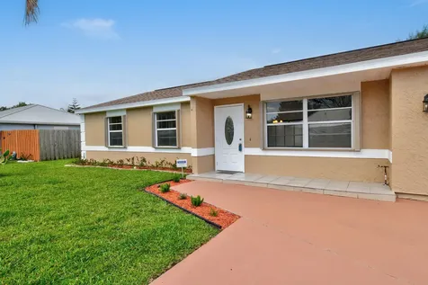 1502 SE Belcrest Street Port St Lucie FL 34952