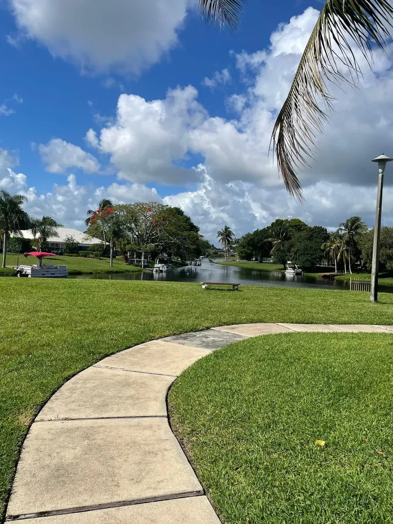 12726 Spinnaker Lane Wellington FL 33414