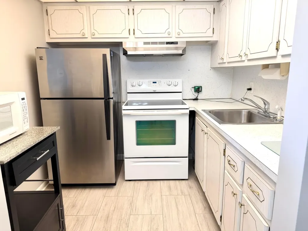 162 Windsor H West Palm Beach FL 33417