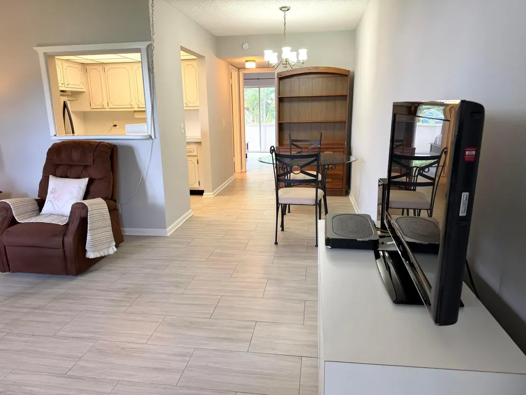 162 Windsor H West Palm Beach FL 33417