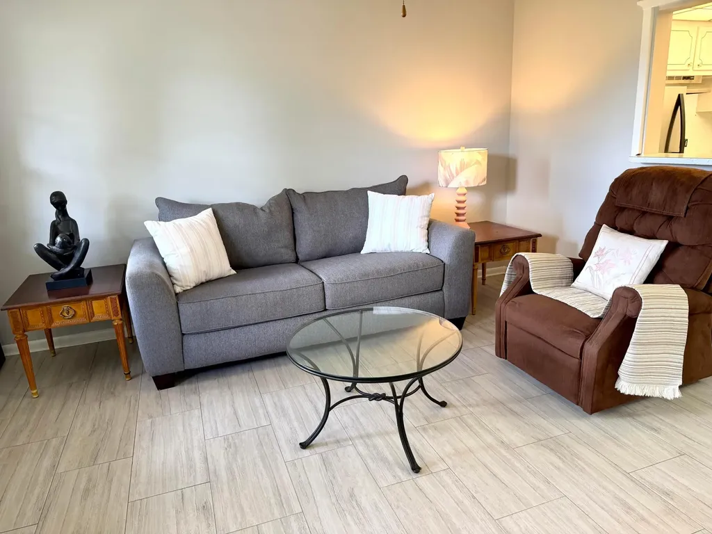 162 Windsor H West Palm Beach FL 33417