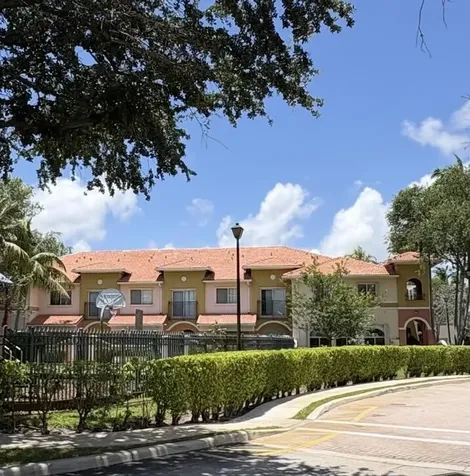 203 S Santa Catalina Circle North Lauderdale FL 33068