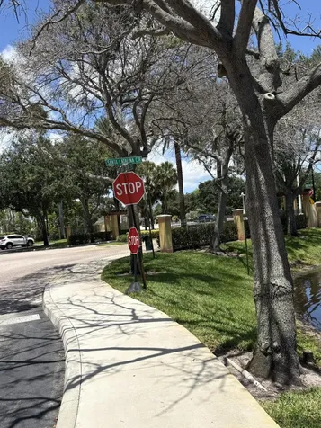 203 S Santa Catalina Circle North Lauderdale FL 33068