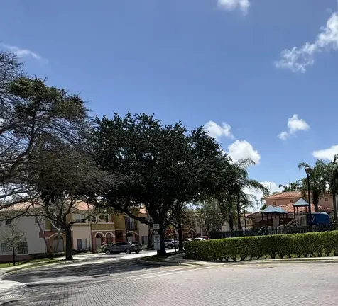 203 S Santa Catalina Circle North Lauderdale FL 33068