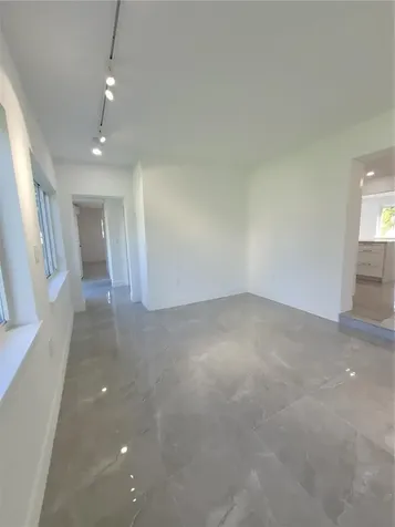 6041 SW 17th Street Miami FL 33155