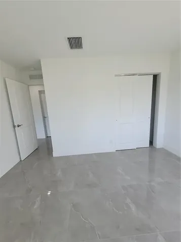 6041 SW 17th Street Miami FL 33155