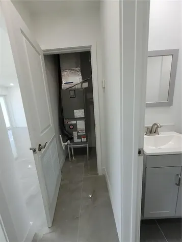 6041 SW 17th Street Miami FL 33155