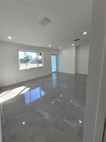 6041 SW 17th Street Miami FL 33155