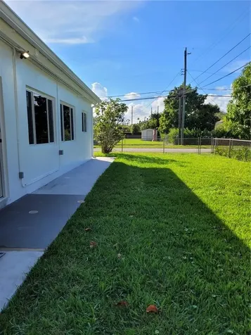 6041 SW 17th Street Miami FL 33155