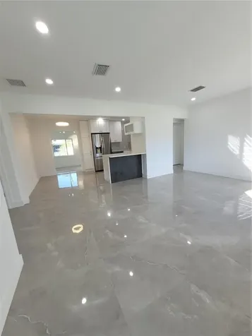 6041 SW 17th Street Miami FL 33155