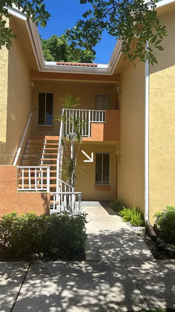 953 Coral Club Drive Coral Springs FL 33071