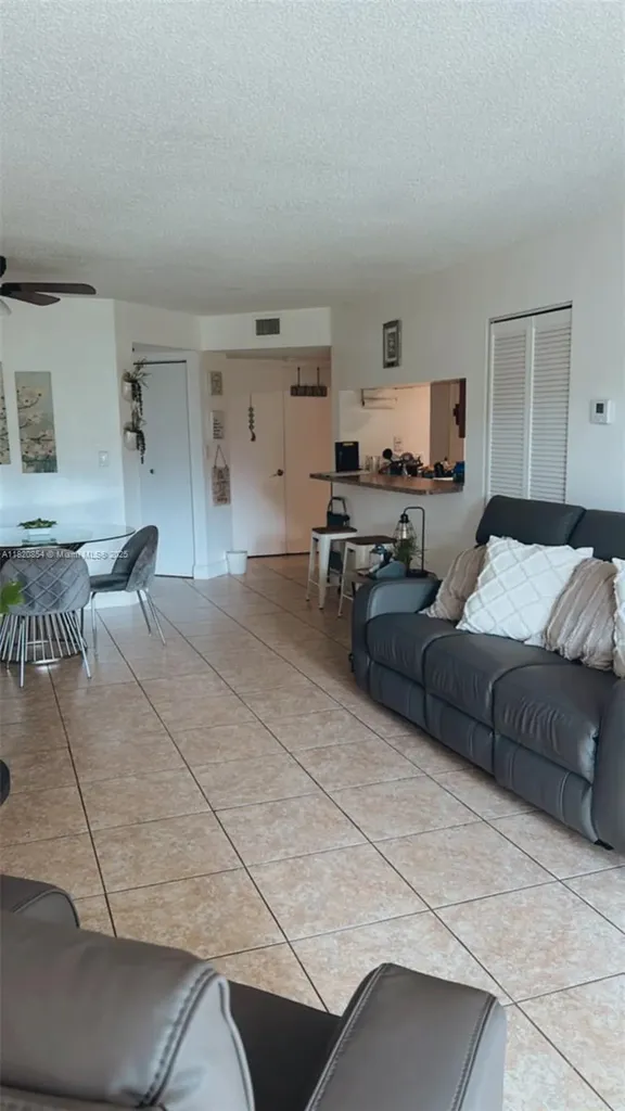 953 Coral Club Drive Coral Springs FL 33071
