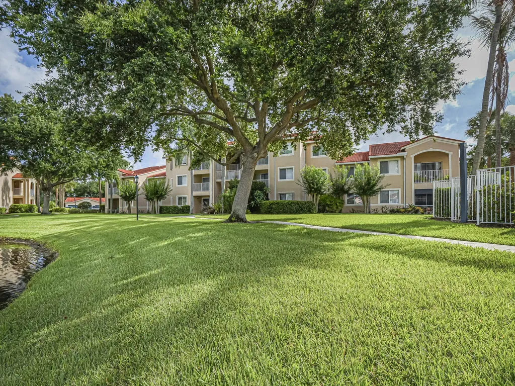1670 N 42nd Circle Vero Beach FL 32967
