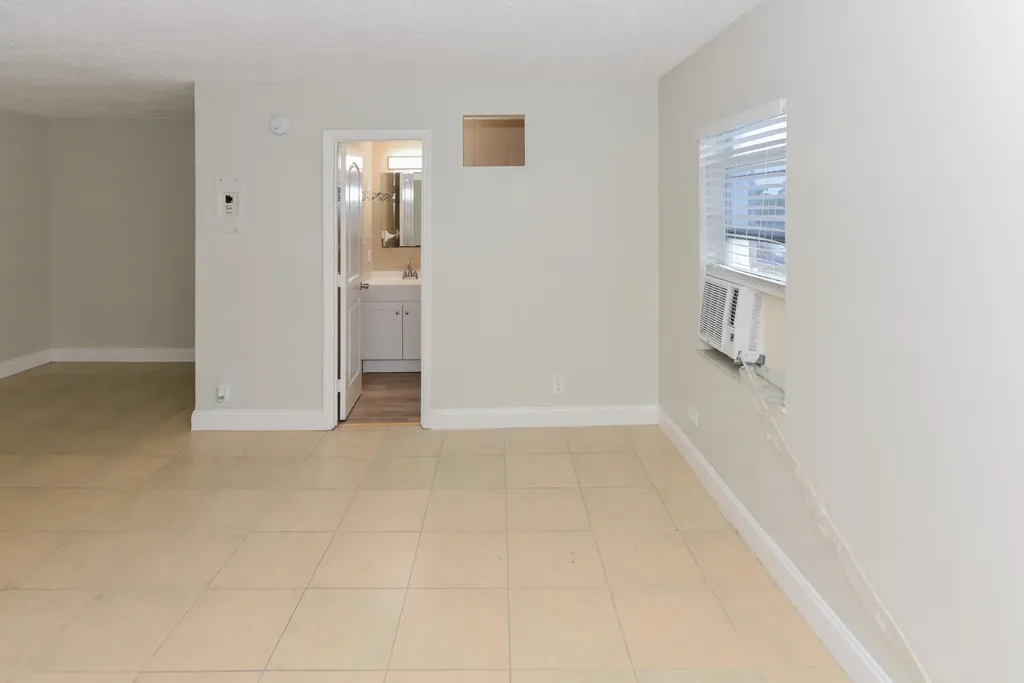 605 N Federal Highway Lake Worth Beach FL 33460