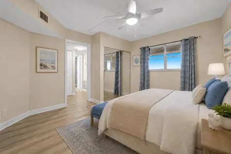 3755 Via Poinciana Greenacres FL 33467
