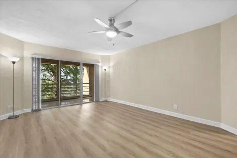 3755 Via Poinciana Greenacres FL 33467