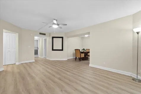 3755 Via Poinciana Greenacres FL 33467