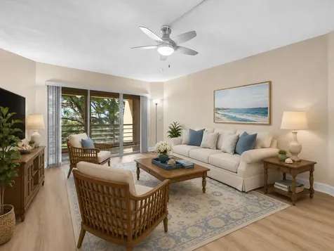 3755 Via Poinciana Greenacres FL 33467