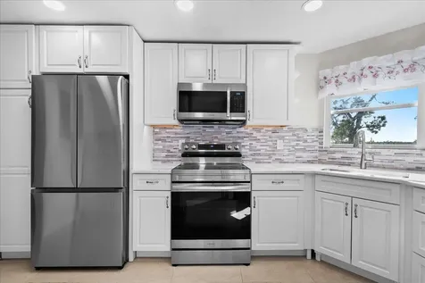 3755 Via Poinciana Greenacres FL 33467