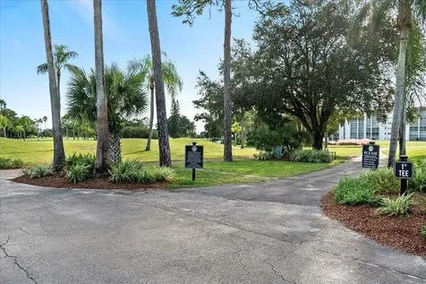 3755 Via Poinciana Greenacres FL 33467