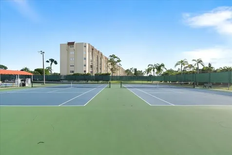 3755 Via Poinciana Greenacres FL 33467