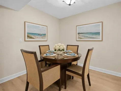 3755 Via Poinciana Greenacres FL 33467