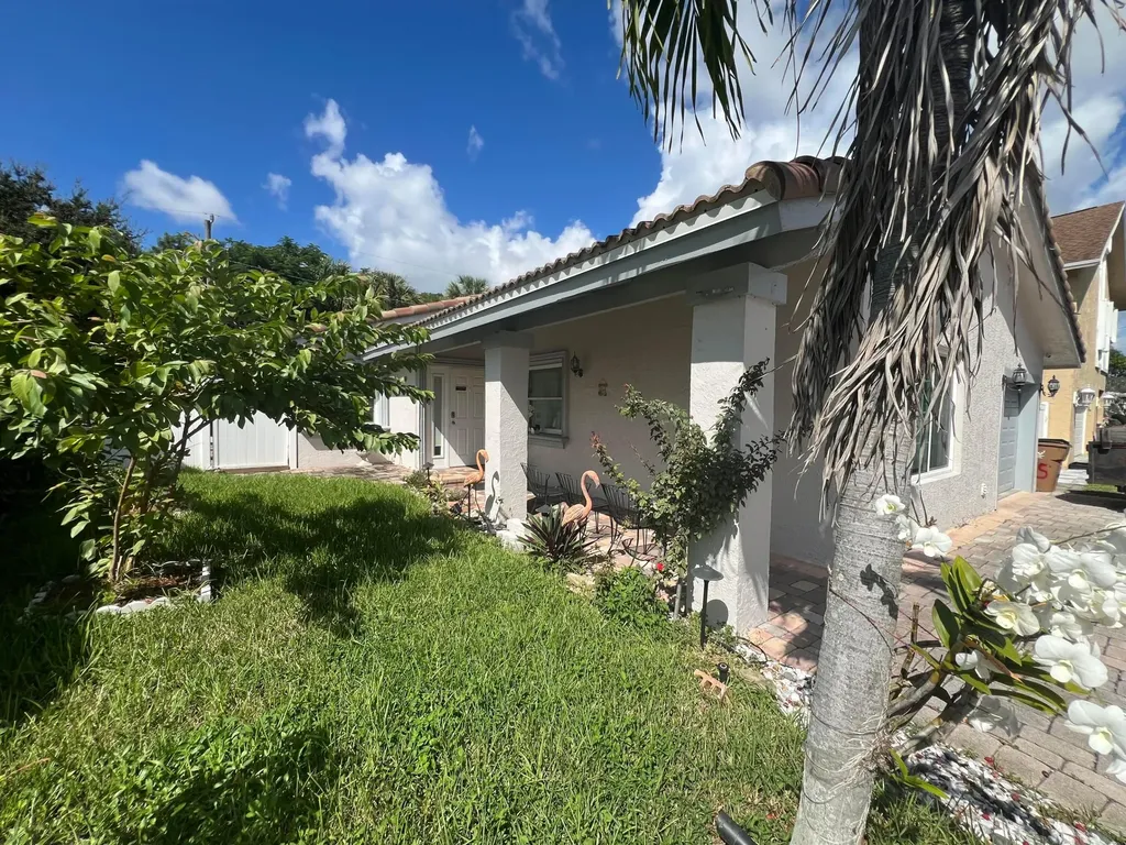 115 SW 34th Avenue Deerfield Beach FL 33442